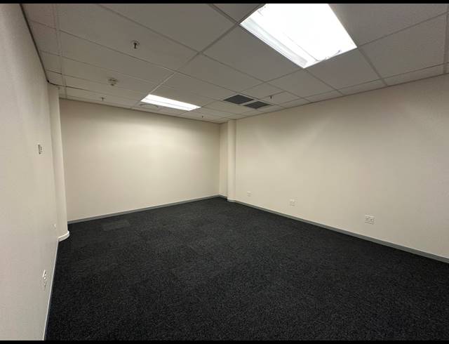 222M² OFFICE TO LET IN SANDTON CENTRAL
